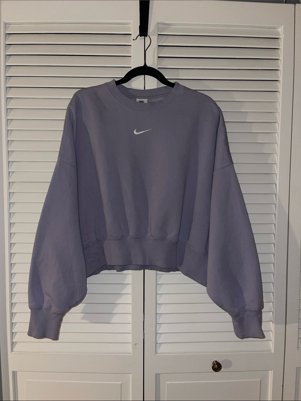 Nike Women's Oversized Cropped Crew Sweatshirt, Size Large
